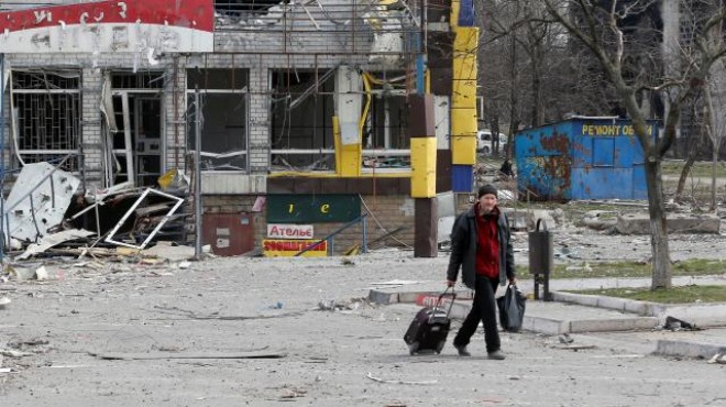 BM: Mariupol de 300 sivil tahliye edildi