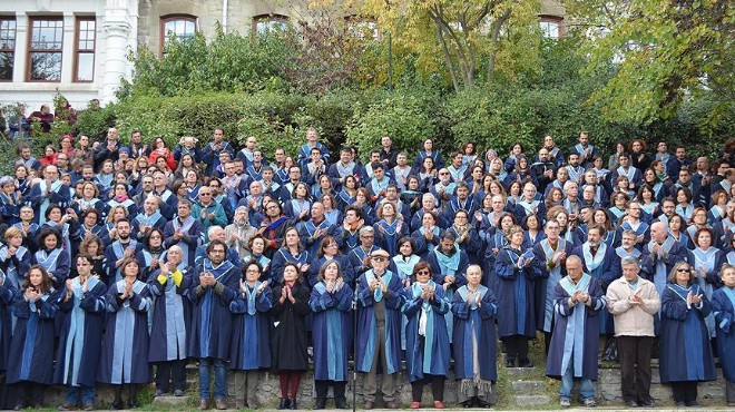 Boğaziçi nde cübbeli  rektör seçimi kararı  protestosu