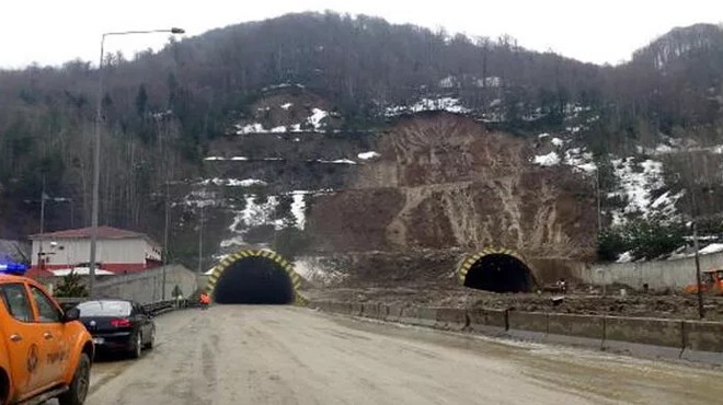 Bolu Dağı Tüneli 44 saat sonra ulaşıma açıldı