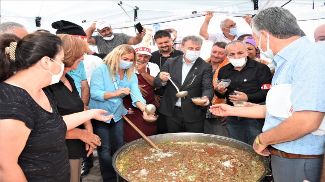 Bornova da aşureler belediyeden!