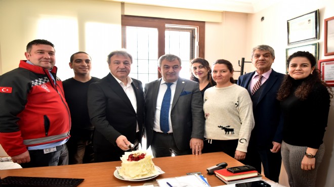 Bornova da Tıp Bayramı için pastalı kutlama