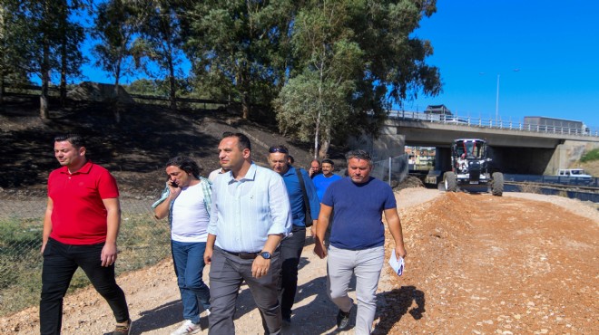 Bornova da yol çalışması... İki mahalleyi birbirine bağlayacak!