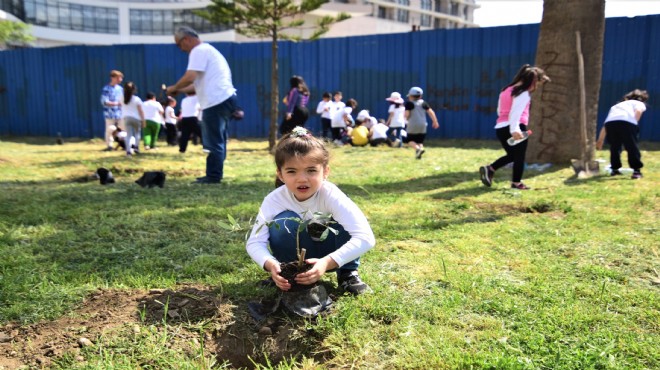 Bornovalı minikler fidan dikti