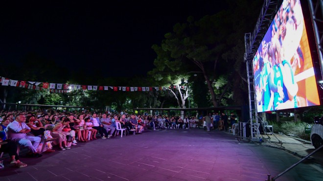 Bornovalılar Filenin Sultanları için bir araya geldi