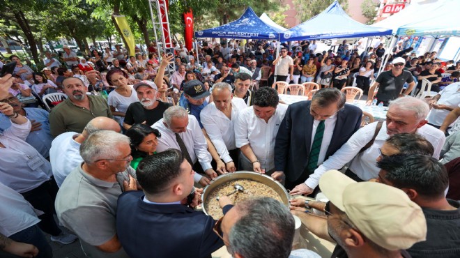 Buca’da aşure dualarla karıldı