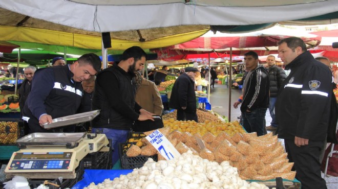 Buca zabıtasından ‘pazar’ mesaisi