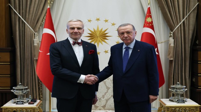 Büyükelçilerden Erdoğan a güven mektubu