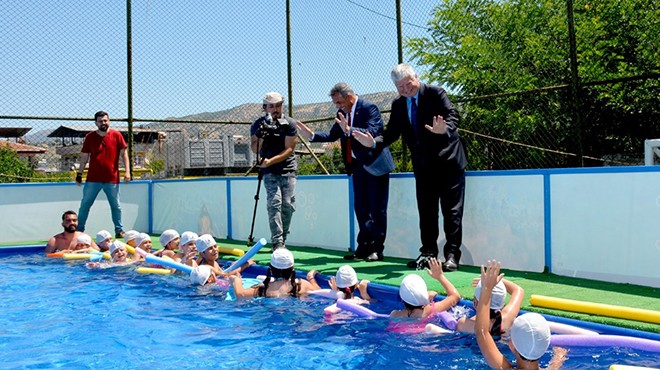 Büyükşehir den Beydağ a yüzme havuzu