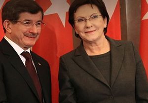 Davutoğlu açıkladı: Bir ülkeyle daha vizeler kalktı