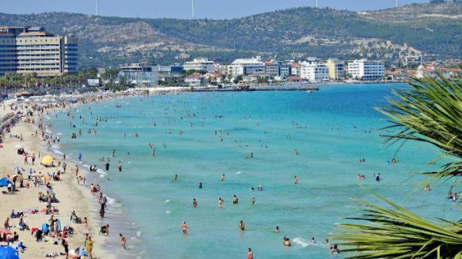 Çeşme de bayram sonrası da doluluk sürüyor