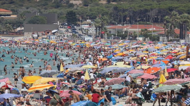 Çeşme de bayramın son günü yoğunluğu!