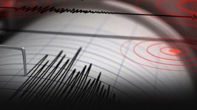 Çeşme de korkutan deprem!