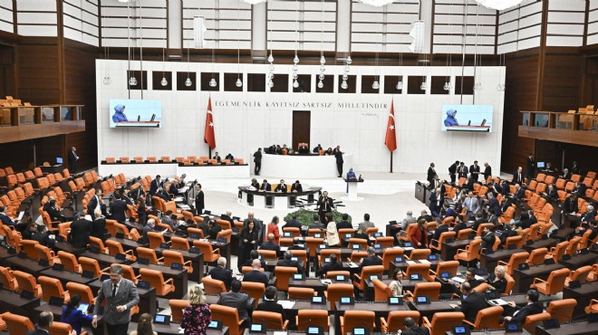 CHP, Meclis Genel Kurulu nda eyleme başlıyor
