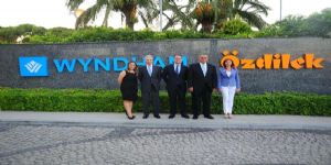 İzmir’in süper lüks otelinin yeni adı Wyndham İzmir Özdilek