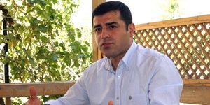 Demirtaş: Birileri iç savaş hesabı yapıyor