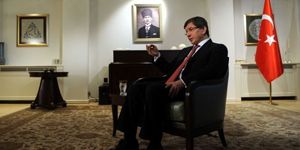 Davutoğlu: Savaş çıkarmak isteyenler var