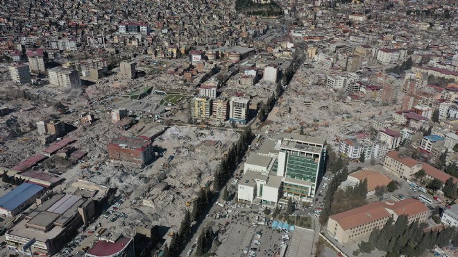 Depremde 16 kişiye mezar olan binada skandal!