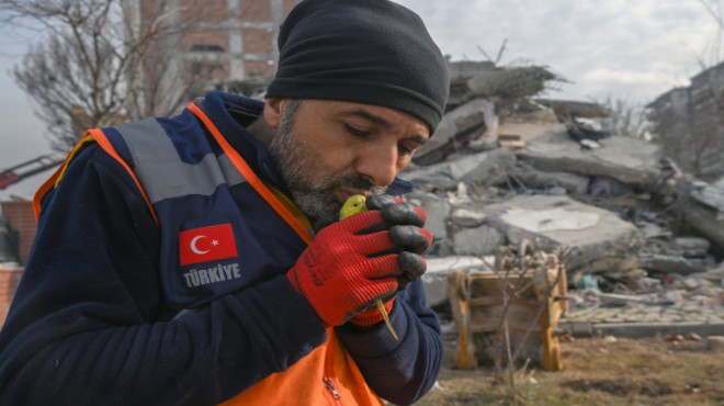 Depremin 5.gününde enkazdan  Mucize  çıkarıldı