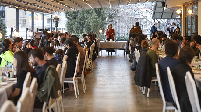 DEÜ Rektörü Hotar öğrencileri iftarda ağırladı