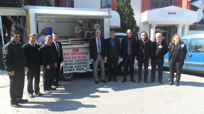 Dokuz Eylül Üniversitesi nde şehitler için lokma