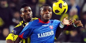 Emenike Fenerbahçe de