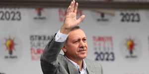 Erdoğan: Edep ve adaptan nasibini almamış