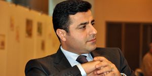 Demirtaş: Türkiye’nin bir bayrağı vardır