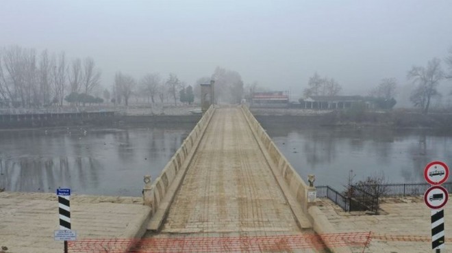 Tarihi Tunca Köprüsü 3 gün trafiğe kapatıldı!
