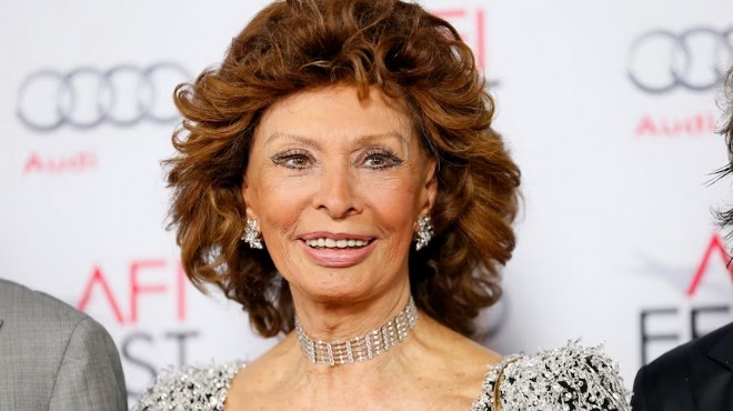 Efsane oyuncu Sophia Loren hastaneye kaldırıldı