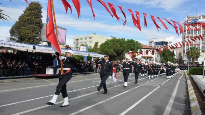 Ege de Cumhuriyet in 94 üncü yıl coşkusu