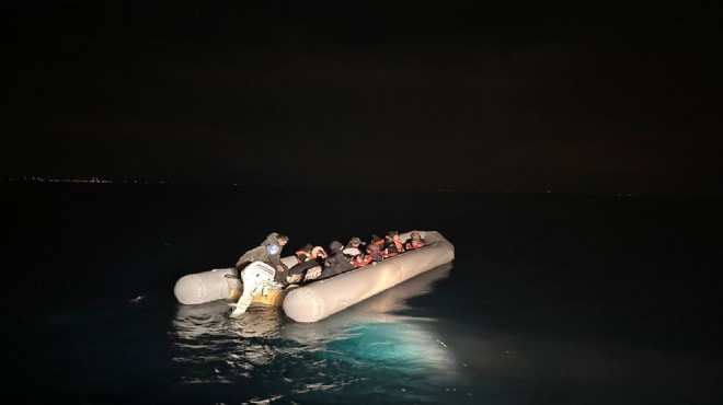 Ege Denizi nde ölüm yolculuğu: 63 göçmen kurtarıldı!