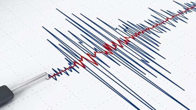 Endonezya da 7.3 büyüklüğünde deprem