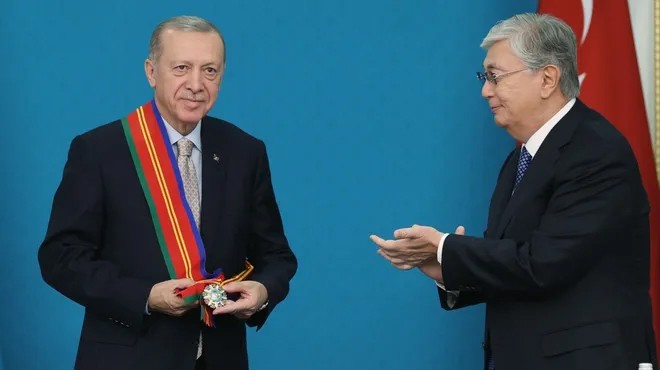 Erdoğan a  devlet nişanı : Benim için sürpriz oldu