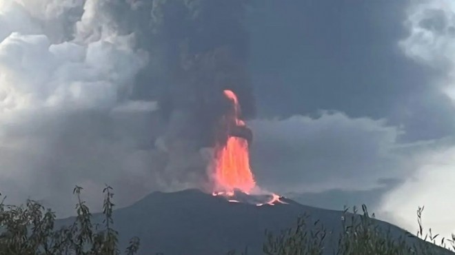 Etna Yanardağı faaliyete geçti!