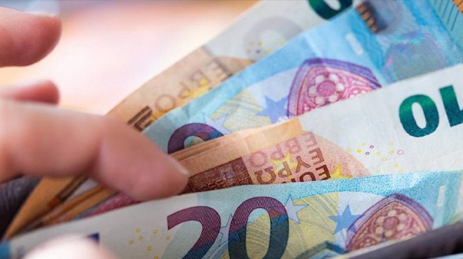 Euro kuru, 29 lirayı geçerek rekor kırdı