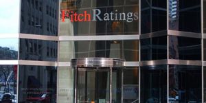 İlk kredi notu uyarısı Fitch’ten geldi