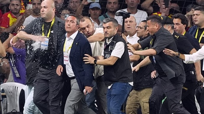 Fenerbahçe den olaylı Göztepe maçı açıklaması: 54 kişi hakkında suç duyurusu!