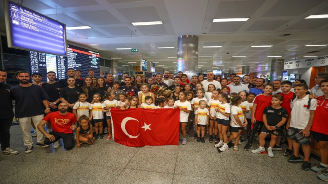 Ferhat Arıcan a İzmir de coşkulu karşılama