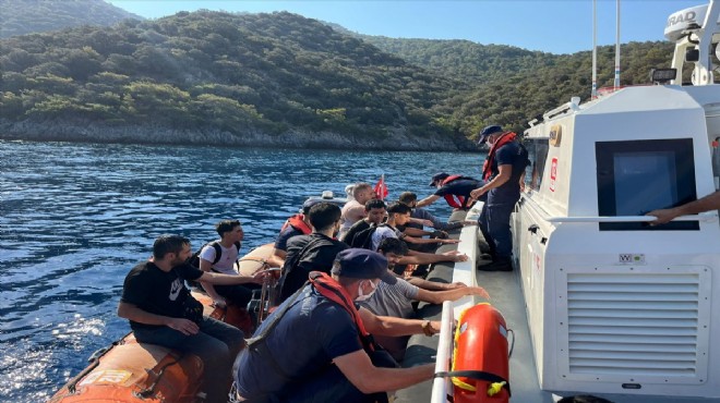 Fethiye de bir koyda 60 düzensiz göçmen yakalandı