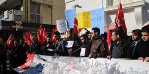 Fransız Konsolosluğu önünde protesto eylemi