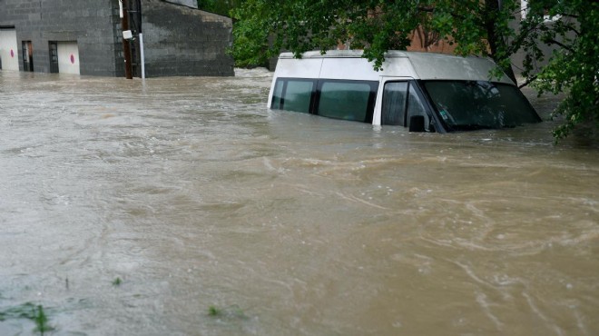 Fransa da aşırı yağış sele neden oldu