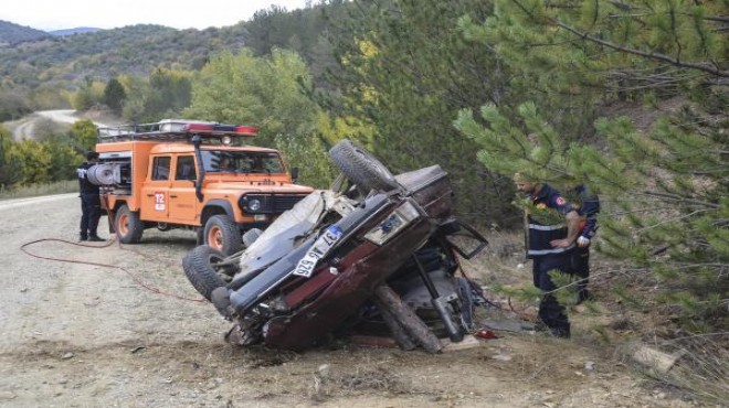 Freni boşalan otomobil takla attı: 2 yaralı