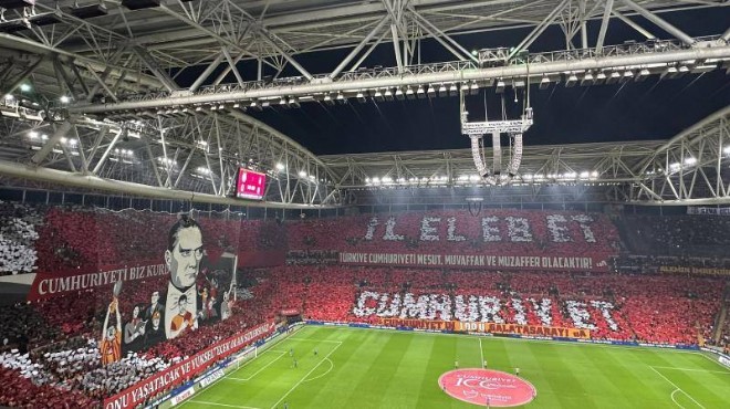 Galatasaray dan 100. yıla özel kareografi