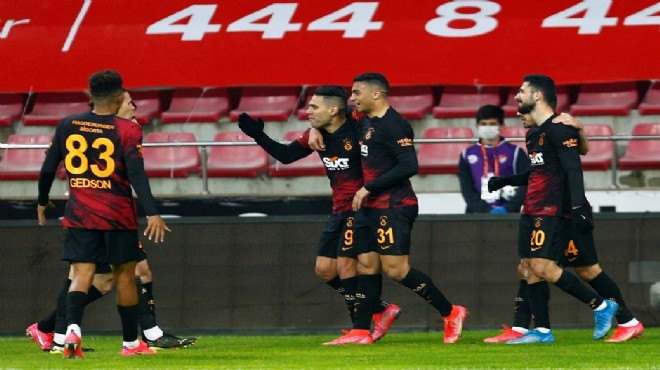 Galatasaray deplasmanda üçledi!