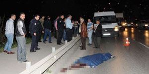 İzmir de acı olay: Yolun karşısına geçemedi...