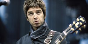 Noel Gallagher müziğe geri dönüyor