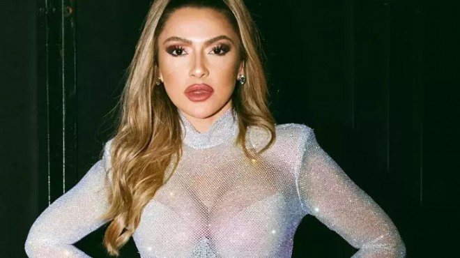 Hadise deniz sezonunu açtı!