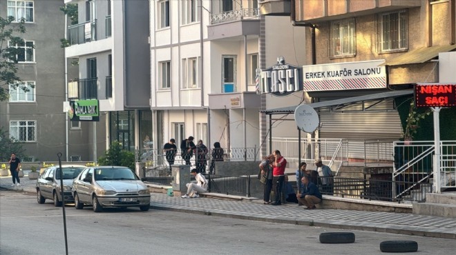 Halk sokağa döküldü... Afyon da deprem!