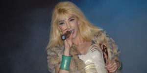 Hande Yener Gaziemir’i coşturdu