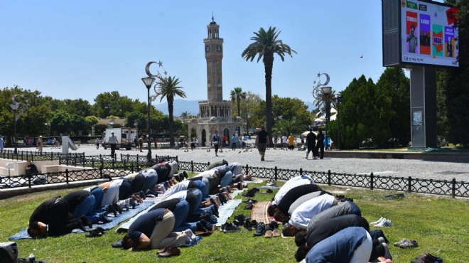 Haniye için İzmir de gıyabi cenaze namazı